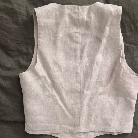 Reformation 100% linen beige vest size 4 - Picture 2 of 4